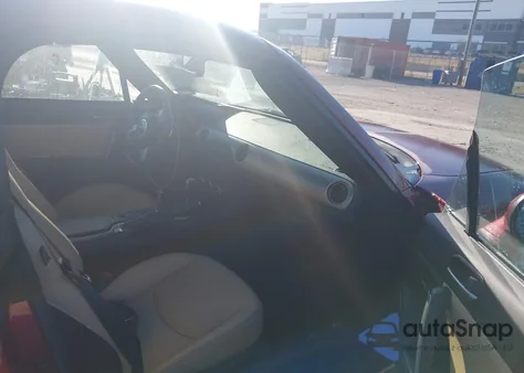 2010 Mazda Mx-5 Miata Grand Touring из США, поврежденный, VIN JM1NC2FF7A0208804